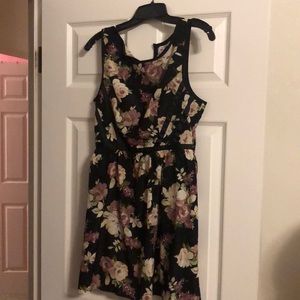 Very pretty black dress (size 9)